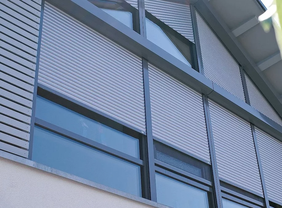 Roma rolluik Trendo verticale zonwering van Veldman Screens