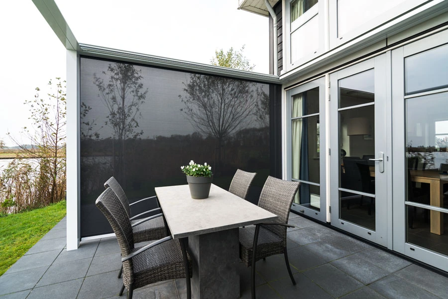 Realisatie zip-screens Roma terrasoverkapping Veldman screens